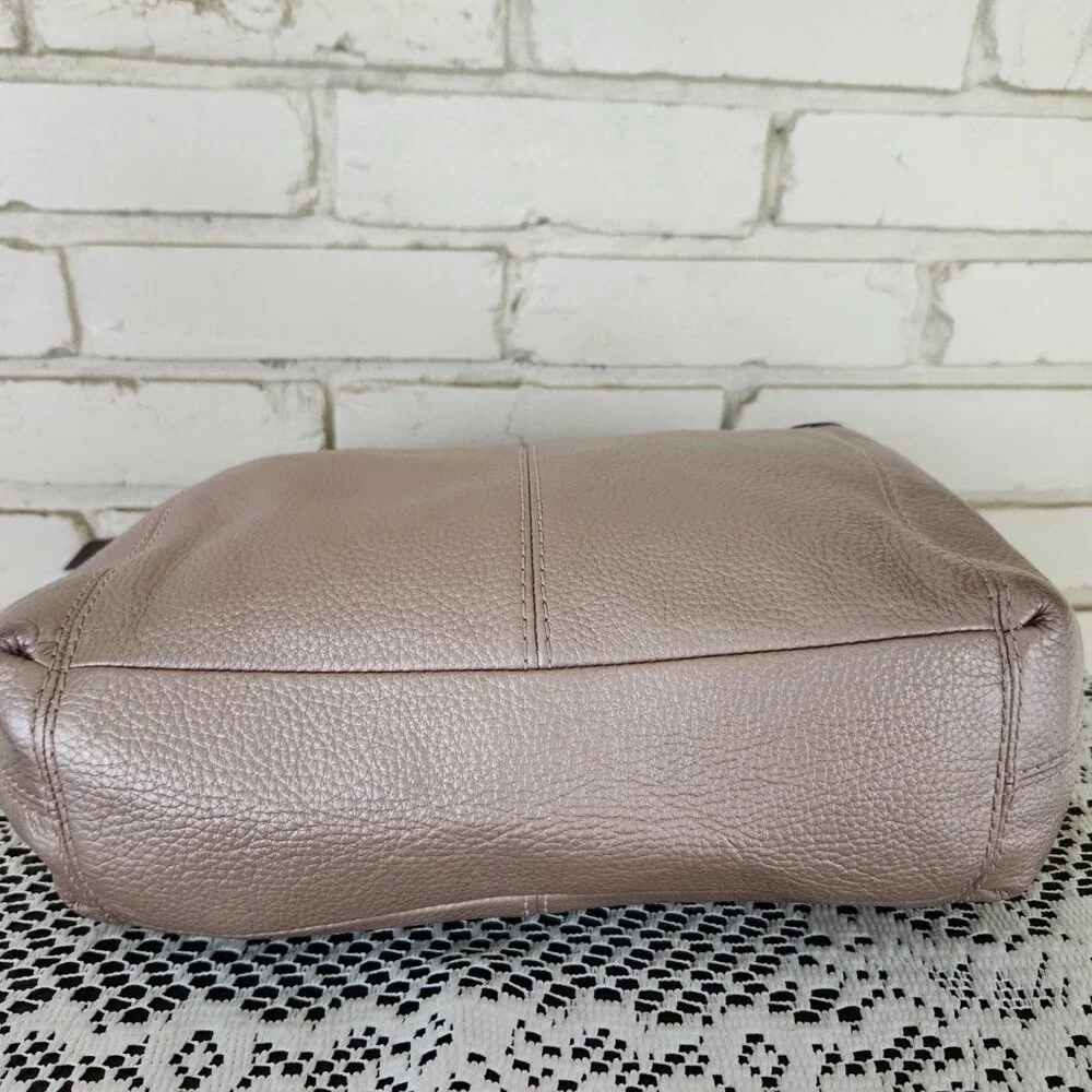 Like New Coach Lexy Gold Leather Shoulder Bag Handbag Purse